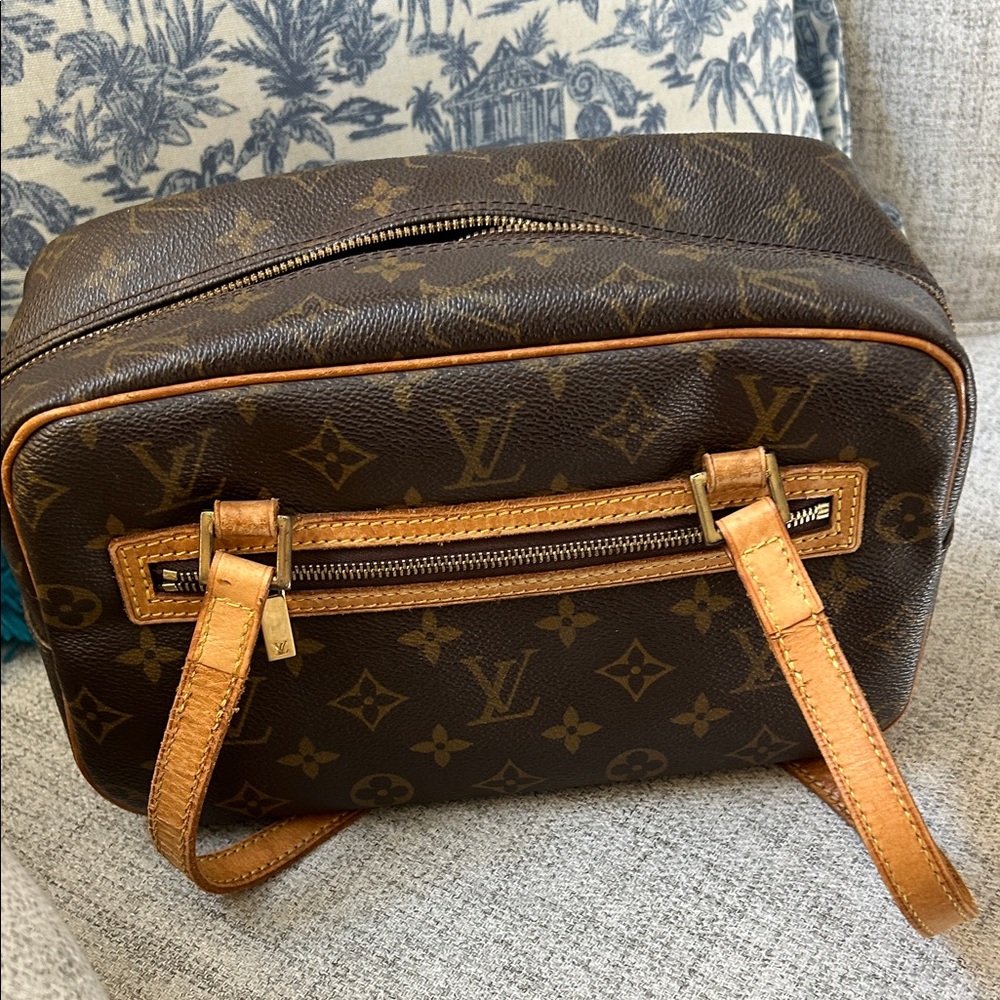 Louis Vuitton Monogram Bag in Brown and Tan - Picture 17 of 17